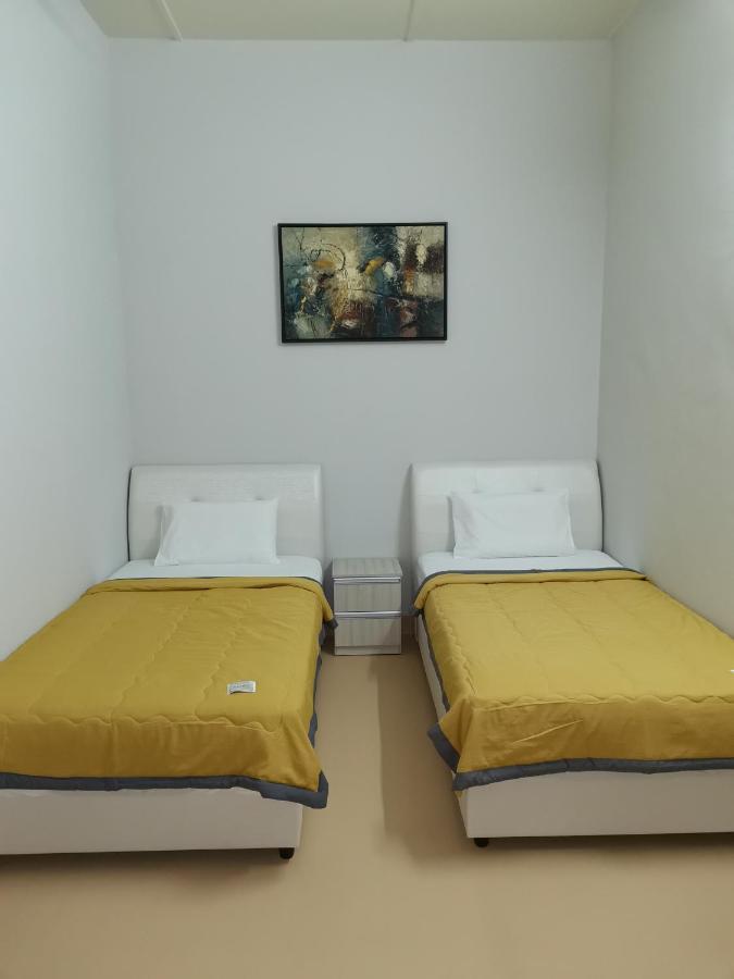 G Fortune Guest House Victoria Green จอร์จทาวน์ ภายนอก รูปภาพ