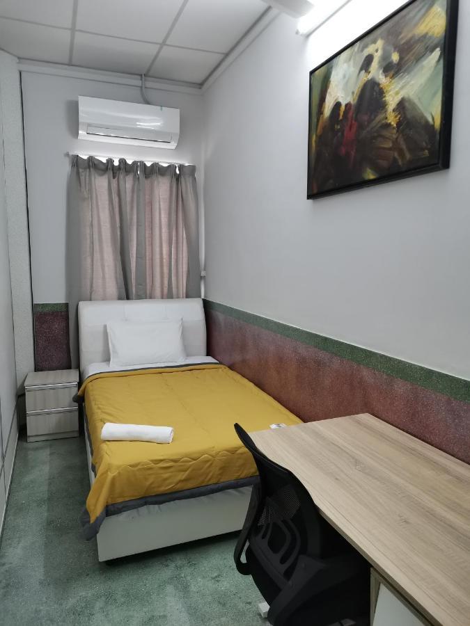 G Fortune Guest House Victoria Green จอร์จทาวน์ ภายนอก รูปภาพ