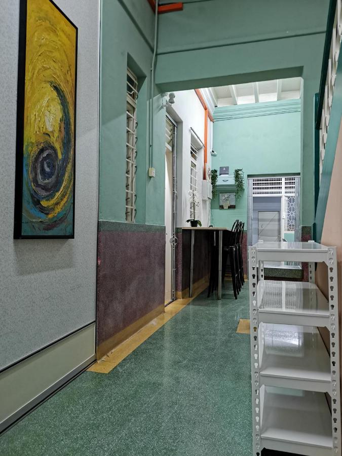 G Fortune Guest House Victoria Green จอร์จทาวน์ ภายนอก รูปภาพ